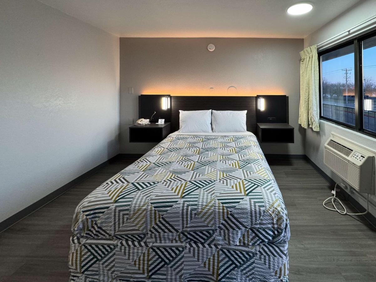 Hotel 6-janesville, Wi